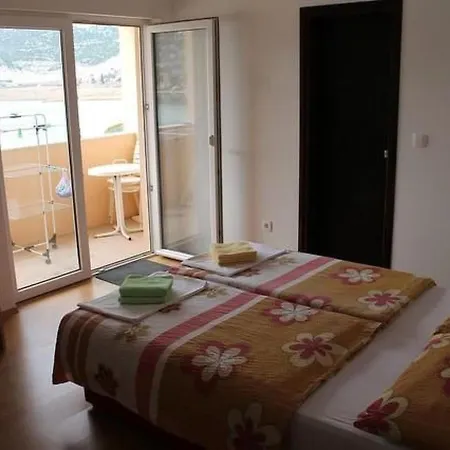 Apartment Ferien Apart- Fuer 8 By Interhome *